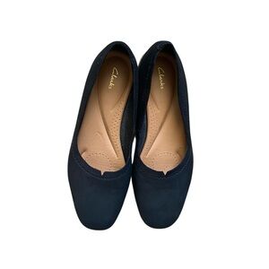 Clarks Nubuck Leather Almond Toe Black Comfort Cushion Flat Shoes Size 7.5